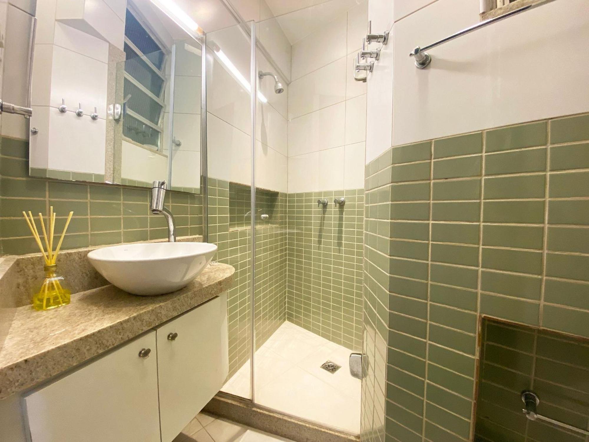 M27 - Apto A 3 Minutos Da De Copacabana Apartment *